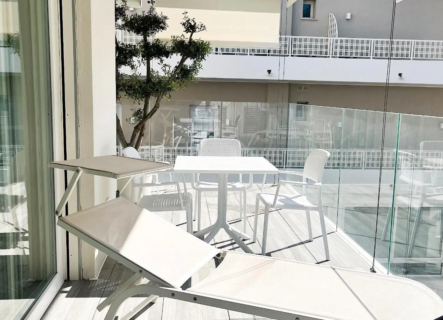 شقة Vega Palace - Piscina Vista Mare In Attico, A Pochi Passi Dal Mare ليدو دي يسولو